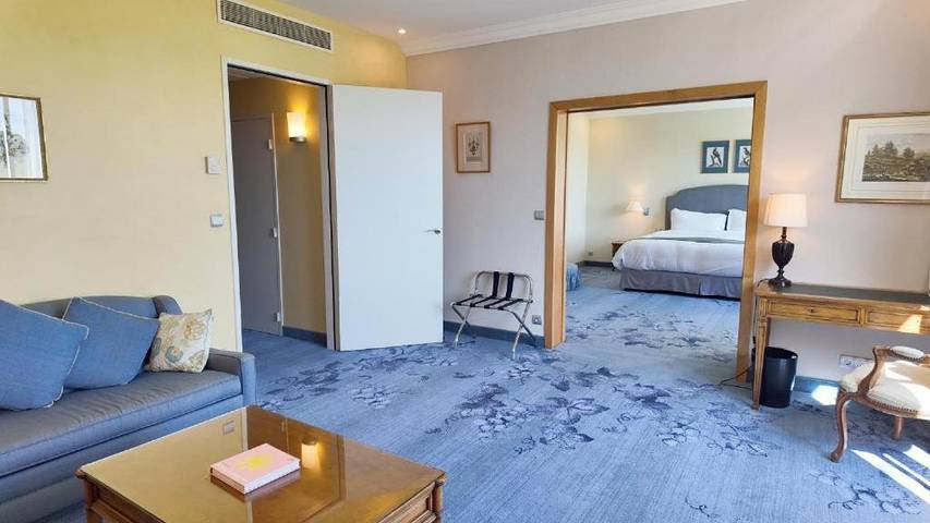Hôtel pour 3 personnes, avec Terrasse et Jardin ainsi que Piscine et Sauna à Margaux - 2