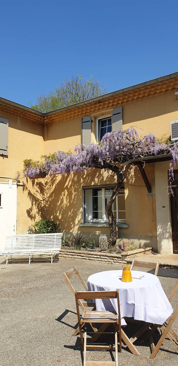 Location de vacances pour 2 personnes, avec jardin à Charols