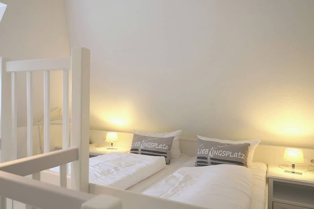 Ganze Wohnung, Lichtdurchflutete 2-Ebenen-Wohnung in Morsum mit West-Balkon und Stellplatz. in Sylt-Ost, Sylt (Gemeinde)