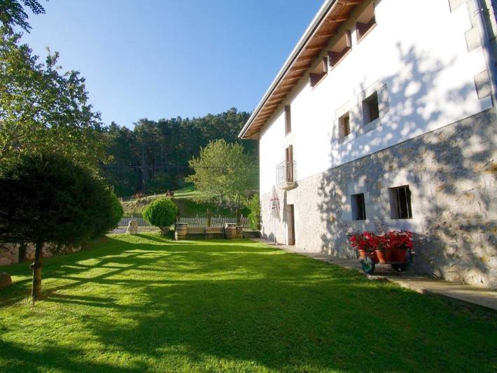 Casa rural para 17 personas, con Terraza además de Jardín y Vistas en Vizcaya