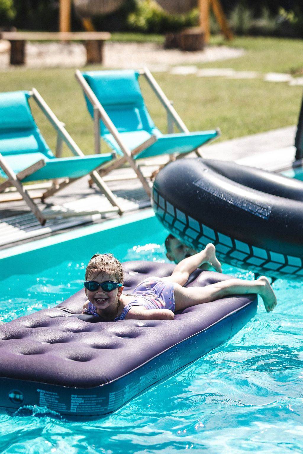 With communal pool in Rusinowo, Powiat Sławieński