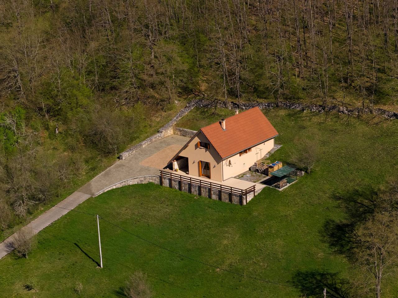 2-Zimmer-Haus mit Terrasse Korenica, Plitvice K-25959 in Lika-Senj
