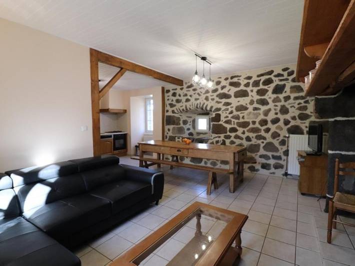 Location de vacances pour 7 personnes, avec terrasse et jardin à Polminhac - 4