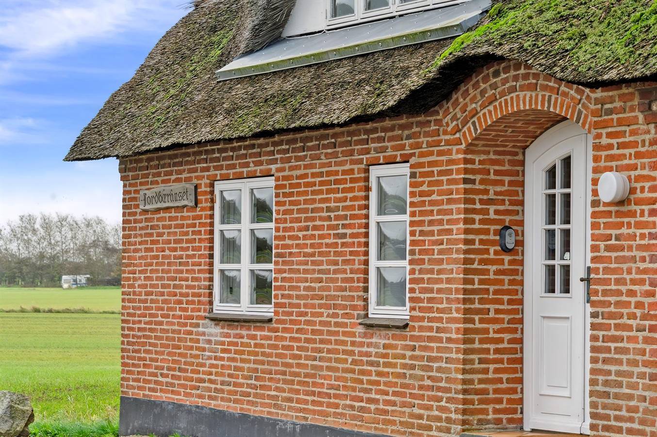 Amazing home in Bredebro w/ Wifi and 8 Bedrooms in Tondern en omgeving