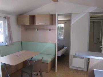 Camping voor 4 Personen in Mondragon, Provence, Afbeelding 3