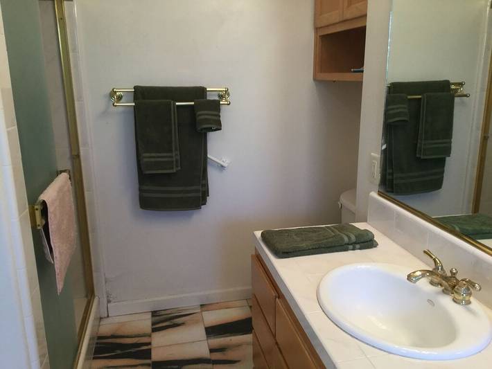 Vacation rental for 8 people, with balcony and hot tub in Santa Cruz County