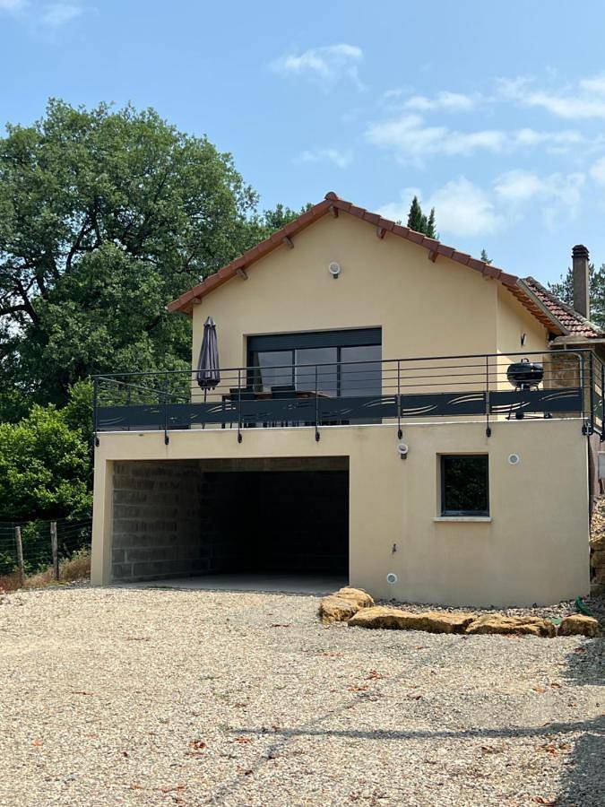 Location de vacances pour 5 personnes, avec vue et terrasse à Strenquels - 4