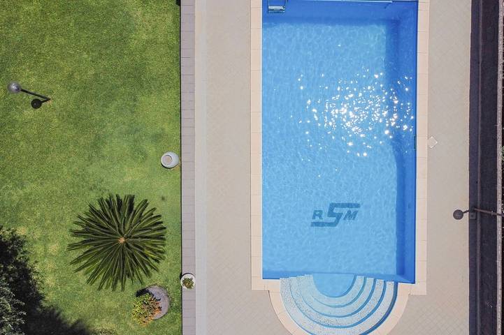 Holiday home for 4 people, with garden and pool as well as terrace - 1