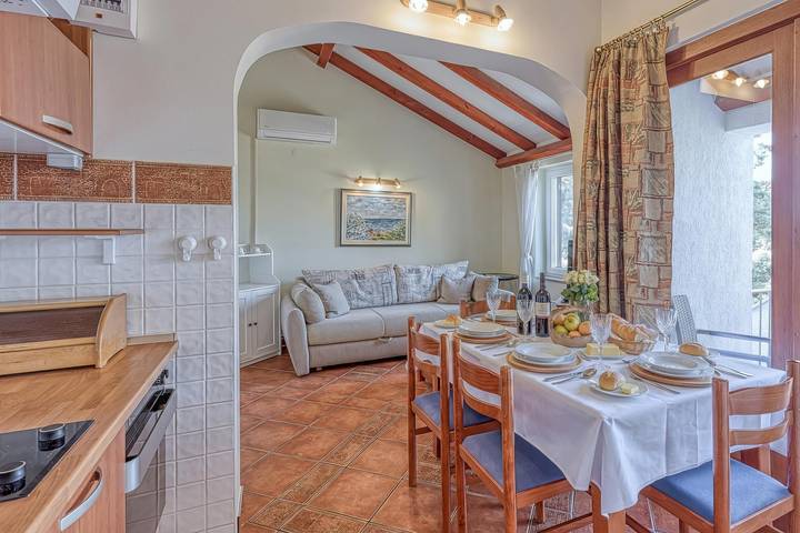 Ganze Wohnung, Valdarke Sea View Apartment /w Balcony in Lošinj (Kvarner Bucht)