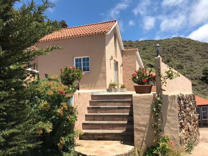 Ferienhaus für 5 Personen, mit Terrasse und Garten sowie Whirlpool, mit Haustier - 1