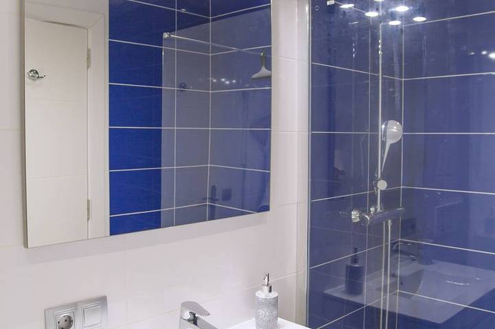 Apartamento entero, Idaira II nuevo apartamento espacioso con garaje privado y a poca distancia de la playa in Los Cristianos, Arona 