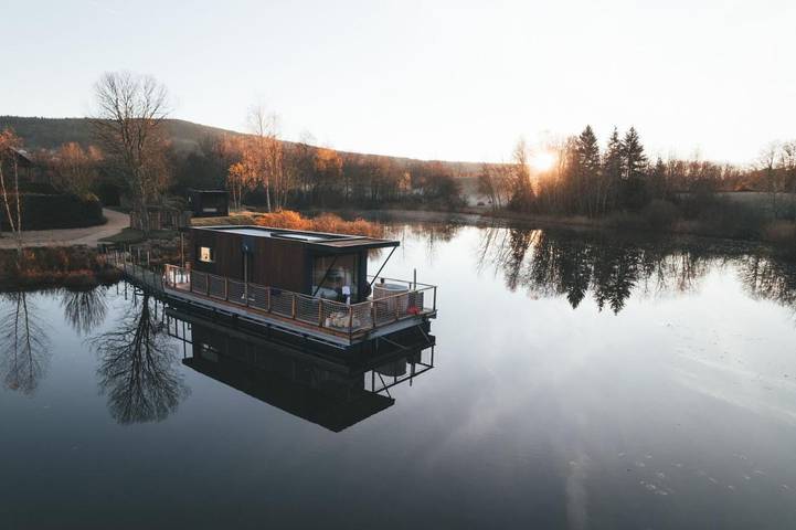 Lodge pour 2 personnes, avec vue ainsi que jardin et terrasse, animaux acceptés