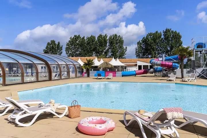 Camping für 2 Personen, mit Pool und Terrasse, mit Haustier in La Tranche-sur-Mer - 3