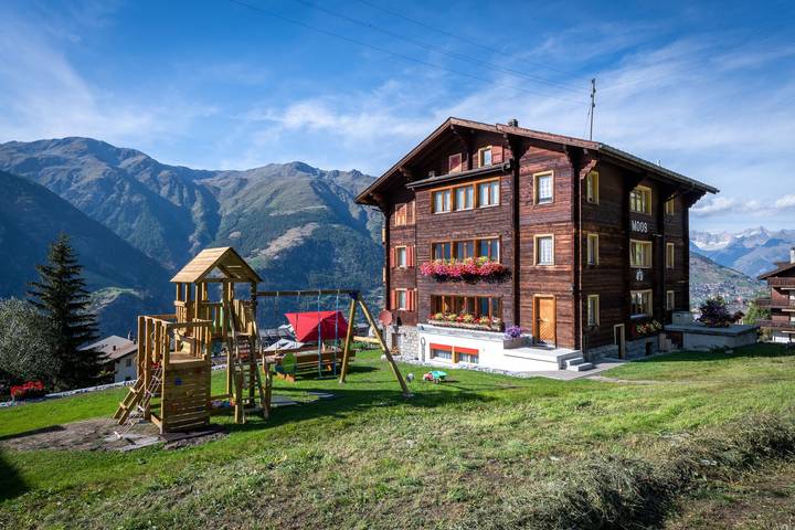 Ganze Ferienwohnung, Chalet Ferienwohnungen Schwalbennest Moos Grächen - 8-Bettwohnung, 1224 in Grächen, Walliser Alpen