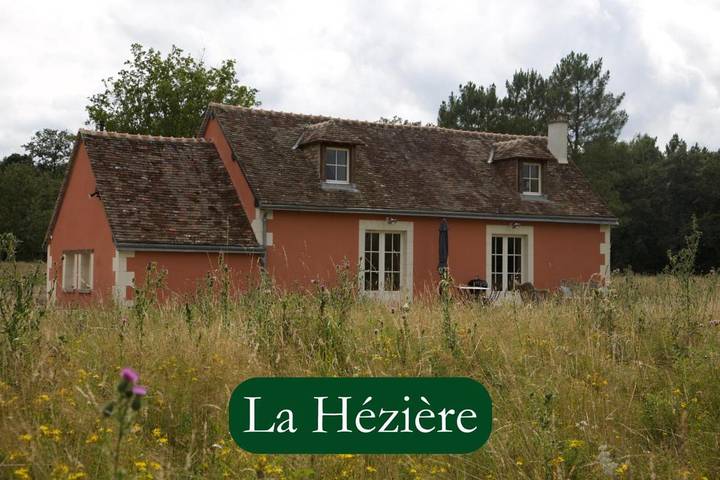 Location de vacances pour 8 personnes, avec jardin ainsi que piscine et vue, adapté aux familles à Ambillou - 2