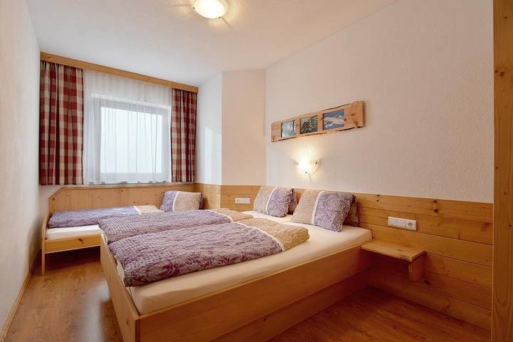 Ganze Ferienwohnung, Appartement 2 in Tuxer Alpen, Aschau im Zillertal
