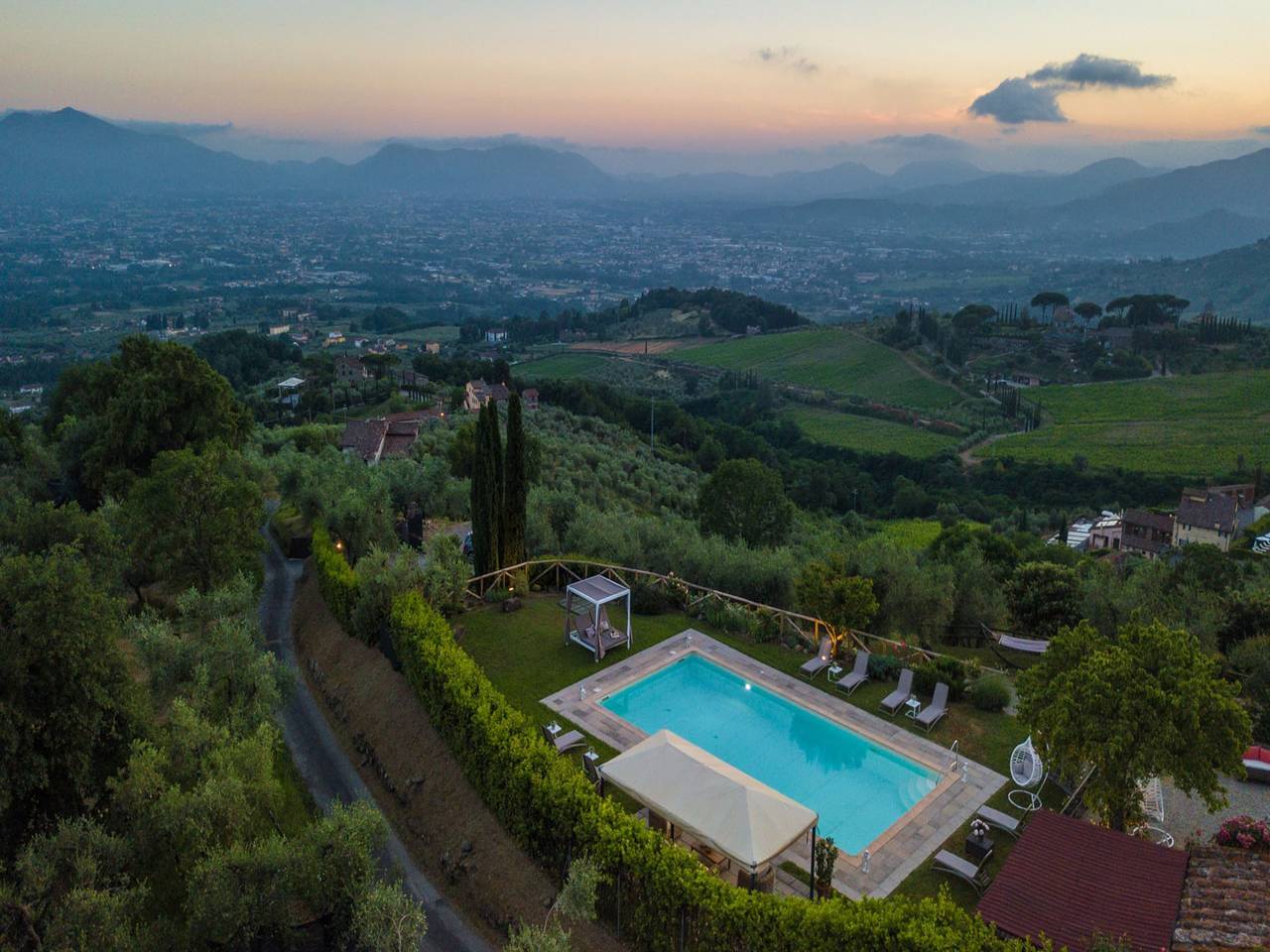 Villa con piscina e vista sui vigneti in Capannori, Provincia di Lucca