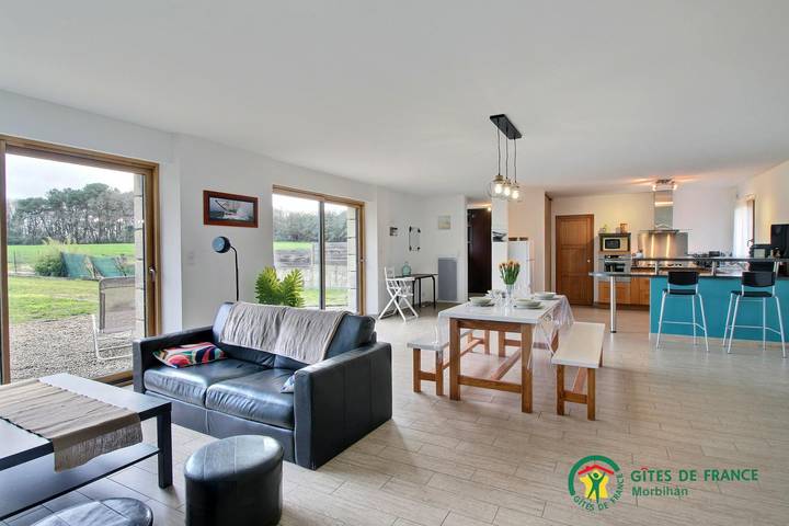 Gîte pour 4 personnes, avec jardin et terrasse à Crach - 2