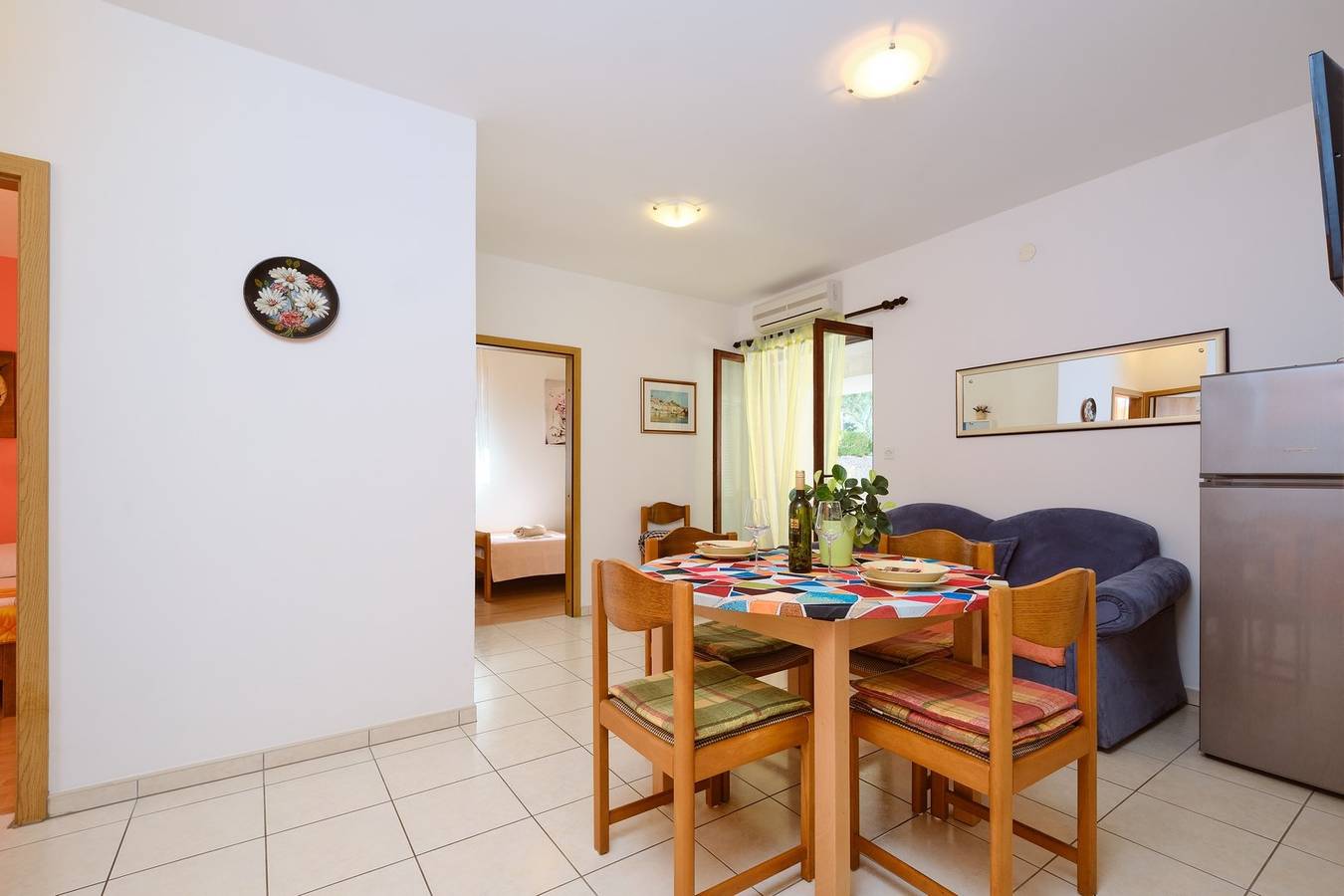 Ganze Wohnung, Das Apartment Prica 2befindet sich in Mali Lošinj, in der Gegend von Zagazinjina, es ist möglich, bis 4  Personen unterzubringen. Es liegt in Strandnähe. in Mali Lošinj, Lošinj (Kvarner Bucht)