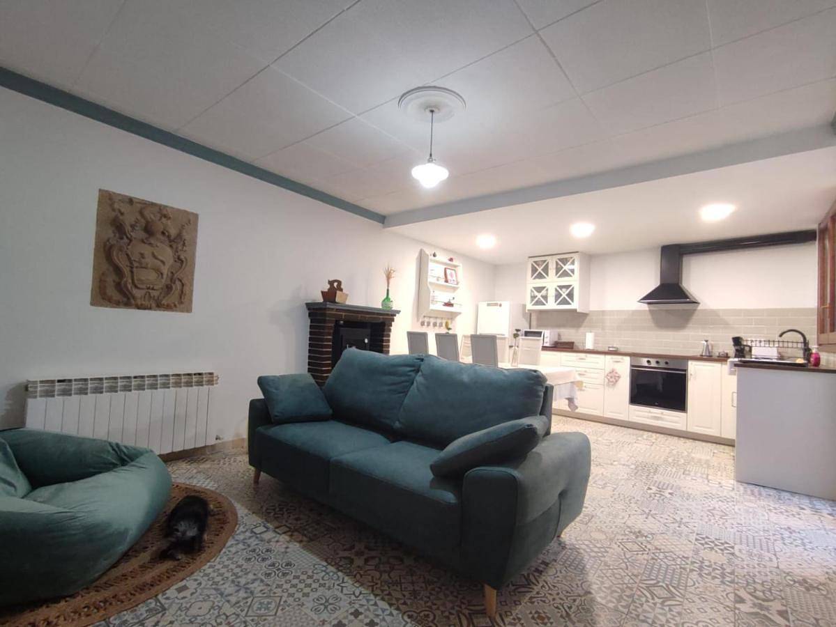 Three-Bedroom House in Calaceite, Provincia de Teruel