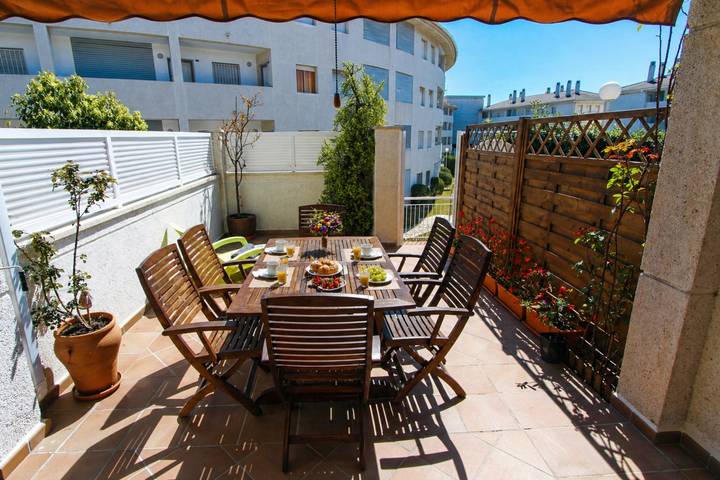 Casa para 6 personas, con piscina además de balcón y jardín en Cambrils