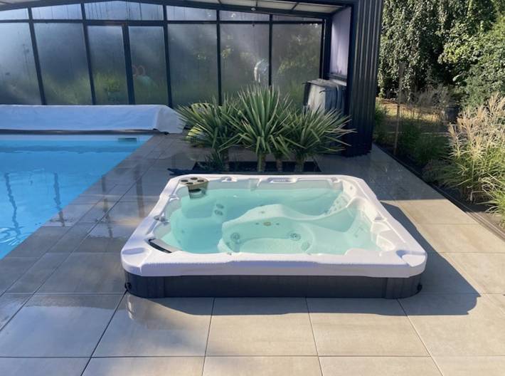 Chambre d’hôte pour 3 personnes, avec piscine ainsi que jardin et jacuzzi dans l' Aube - 2