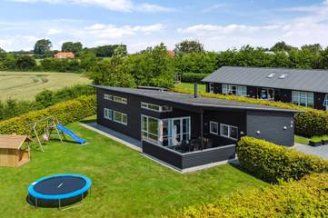 Ferienhaus für 8 Personen, mit Whirlpool und Sauna sowie Terrasse in Hadersleben