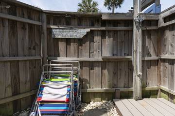 Vacation House for 3 Guests in Folly Beach, South Carolina Lowcountry, Picture 3