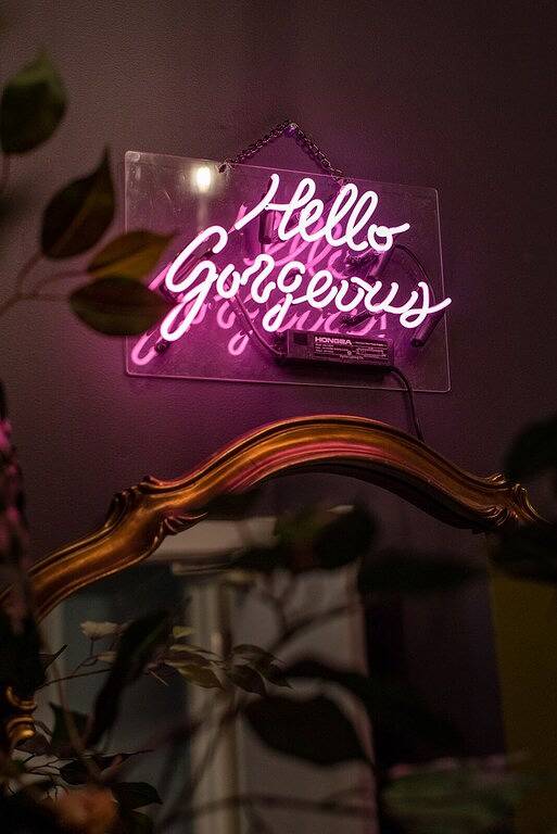 Ganze Wohnung, Downtown Lake Geneva Glamping Loft Walk to Lake Bar Kitchen Swings Sleeps 12 in Lake Geneva (WI), Walworth County