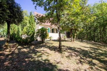 Gîte pour 4 personnes, avec jardin et terrasse à Saint-Cirq