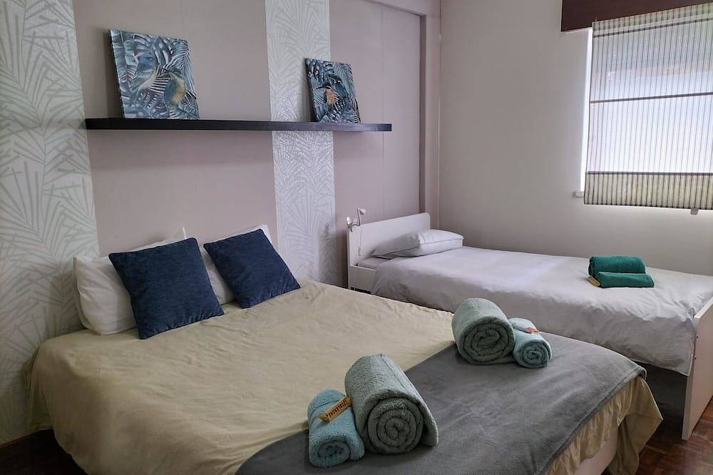 Ganze Wohnung, Private room A/C, Cable Tv, Wifi in Corroios, Halbinsel von Setúbal