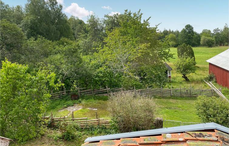Hus för 7 Personer med trädgård in Vimmerby
