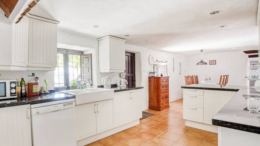 Casa rural para 12 personas, con jardín y piscina en Montefrío - 4