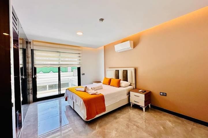 Spacious Garden & Luxury Family Villa with Private Pool in Kusadasi in Kusadasi, Türkische Ägäis
