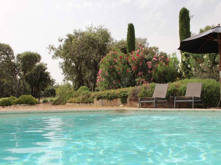Location de vacances pour 8 personnes, avec jardin ainsi que balcon et piscine à Saumane-de-Vaucluse - 2
