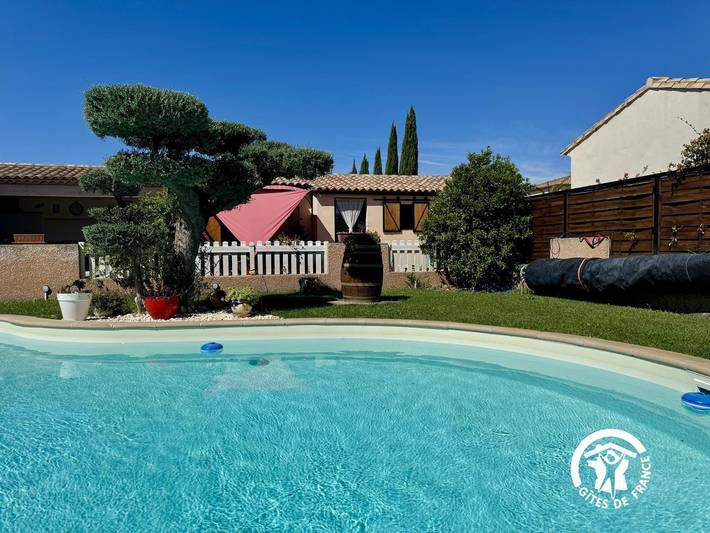 Gîte pour 2 personnes, avec Terrasse ainsi que Jardin et Piscine à Saint-Nazaire-d'Aude