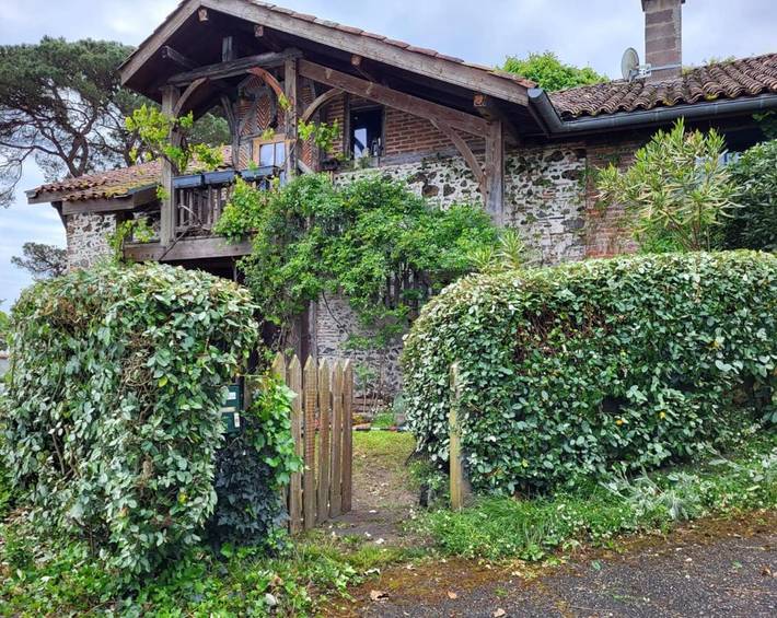 Gîte pour 4 personnes, avec terrasse et jardin dans Office De Tourisme Du Leon