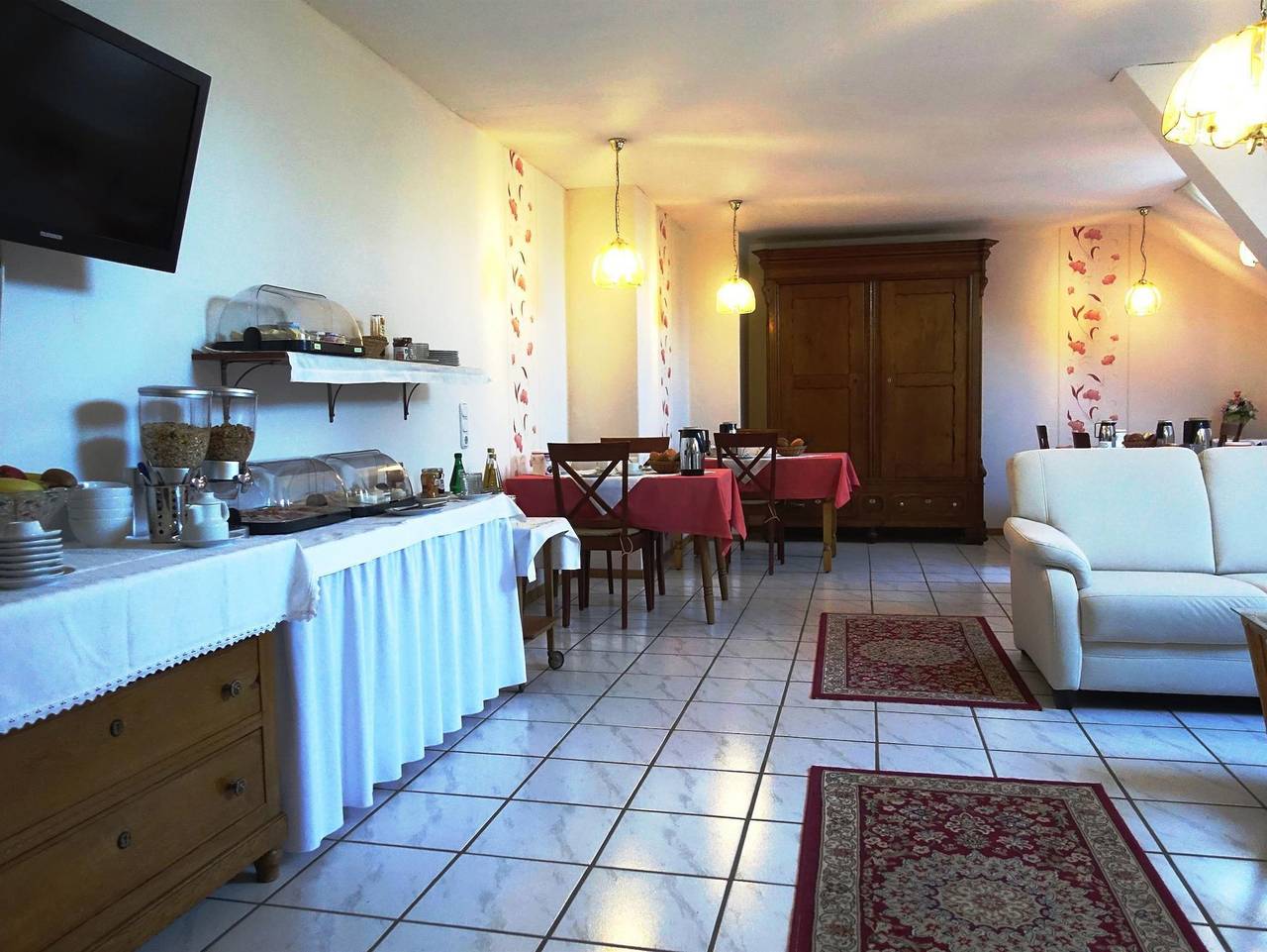 Weingut Pension Heinz Dostert - Doppelzimmer in Nittel, Landkreis Trier-Saarburg