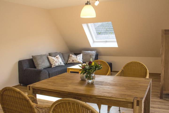 Appartement de vacances pour 4 personnes, avec jardin