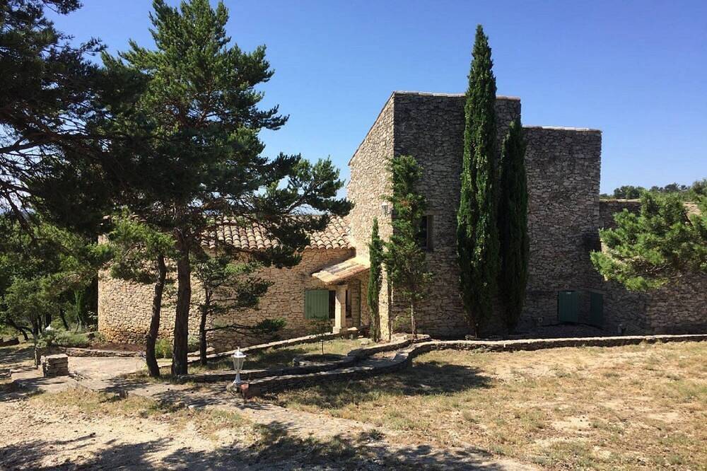 Villa pour 12 Personnes dans Gordes, Parc naturel régional du Luberon