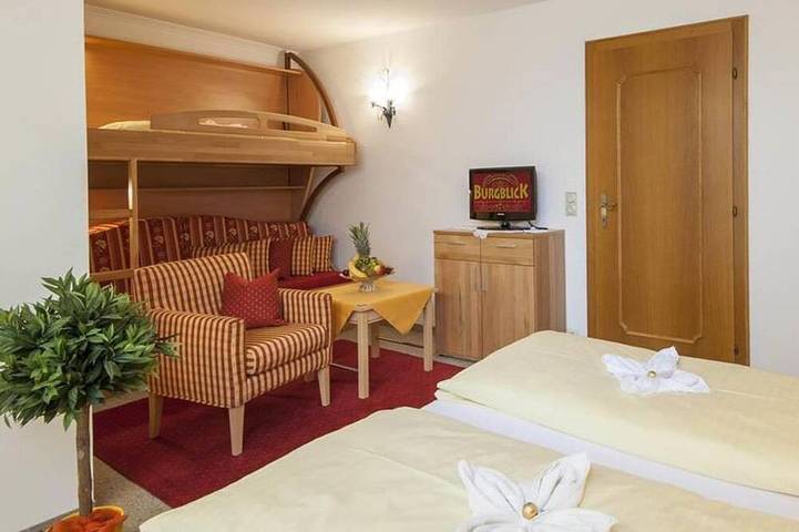 Ferienhaus für 4 Personen, mit Sauna und Pool sowie Balkon und Garten im Salzburger Land - 2