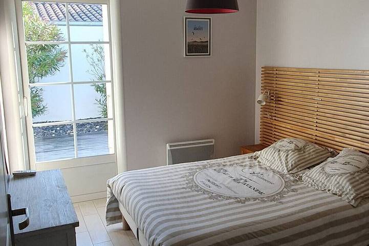E Villa Ohana proche centre-ville in Le Château-d'Oléron, Côte de Beauté