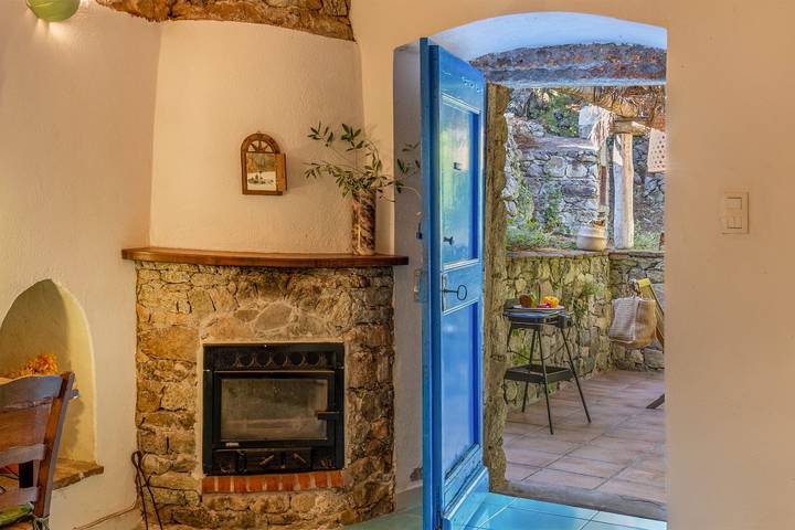 Gîte pour 2 personnes, avec piscine ainsi que jardin et terrasse à Ville-di-Paraso - 4