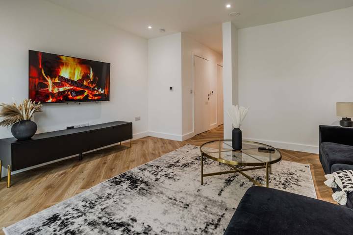 Holiday home for 8 people, with garden and balcony, child-friendly in Manchester