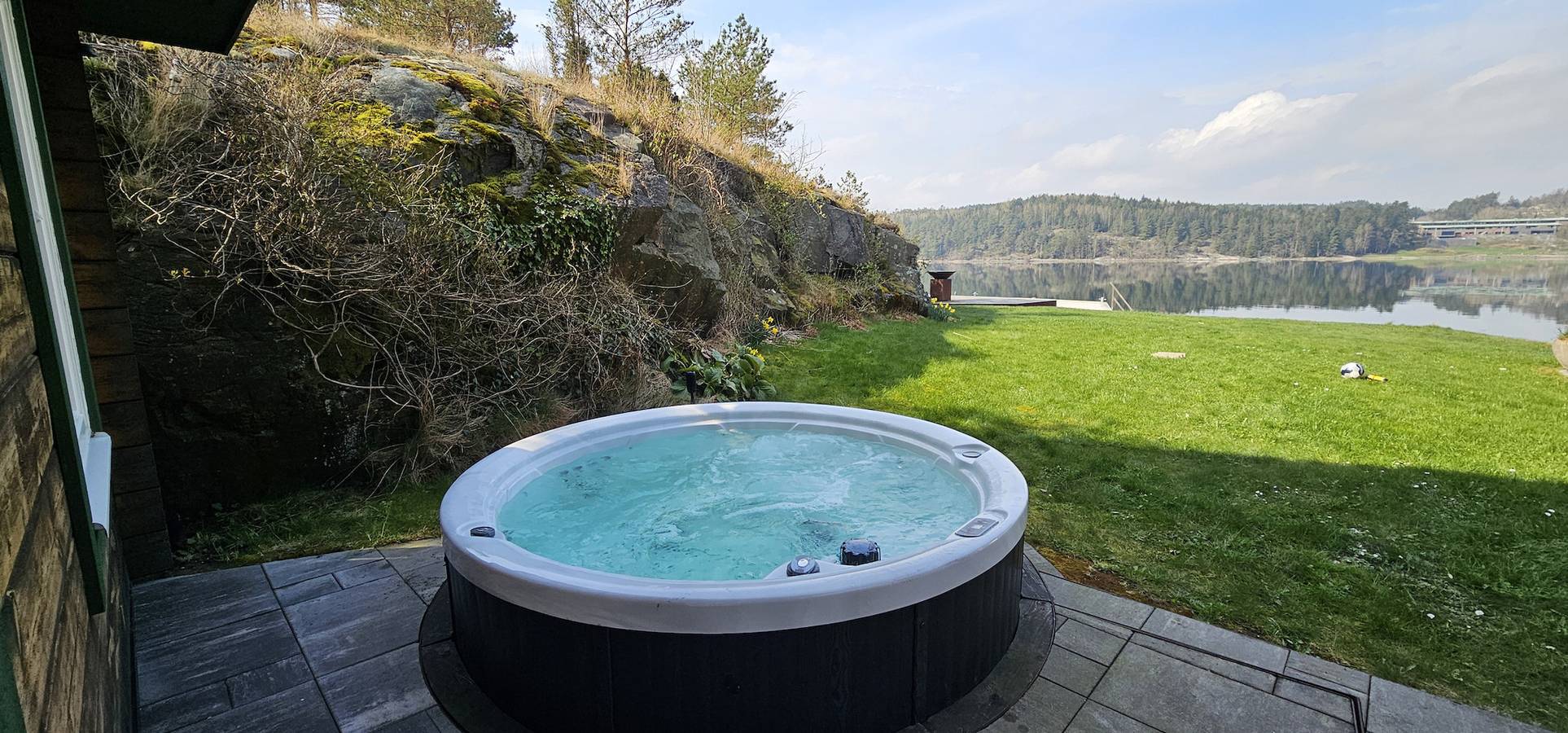 Hus för 13 Personer med bubbelpool in Norra Västkusten