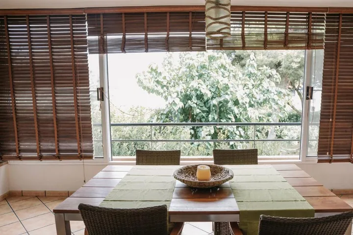 Apartamento de vacaciones para 4 personas, con jardín además de vistas y piscina - 1