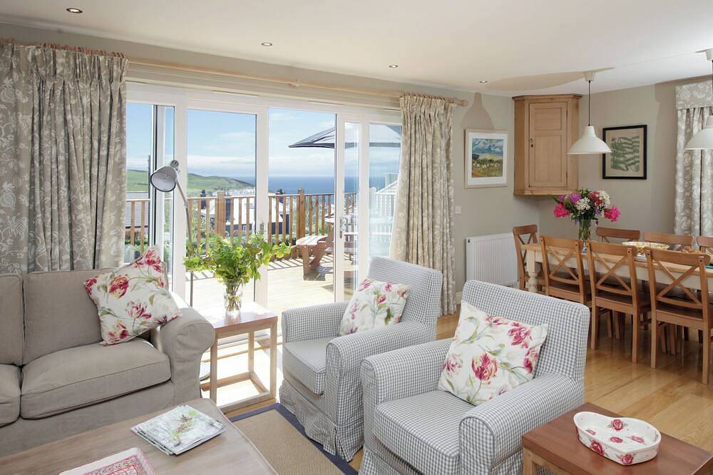 4 bedroom accommodation in Portpatrick in Portpatrick, Dumfries and Galloway