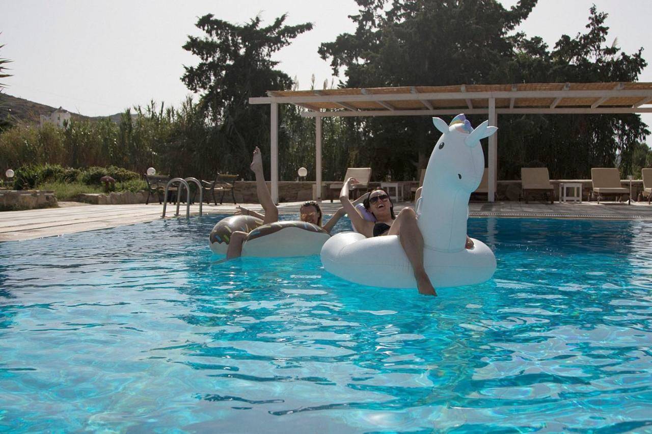 Armadoros Hotel / Ios Backpackers in Chora (Ios), Íos
