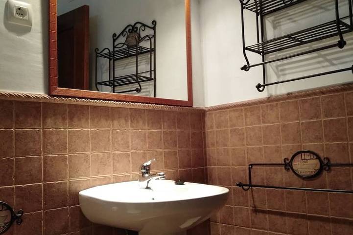 Vivienda rural (alquiler íntegro) Posada El Majuelo 5 personas, familia/amigos in Baños de la Encina, Provincia de Jaén