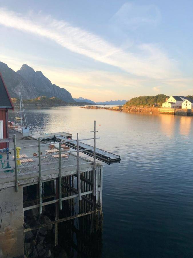 Parc de vacances pour 6 personnes, avec terrasse ainsi que sauna et jacuzzi dans Henningsvær - 3